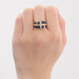 Vintage-Ring aus 18-karätigem Gelbgold mit Saphiren (zentral ca. 0.44 ctw) und Diamanten im Brillantschliff (ca. 0.70 ctw), 60er/70er Jahre