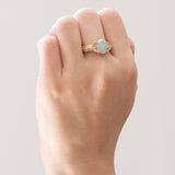 Vintage-Ring aus 18-karätigem Gelb- und Weißgold mit Opal (ca. 0.90 ct) und Diamanten im Brillantschliff (ca. 0.06 ctw), 70er Jahre