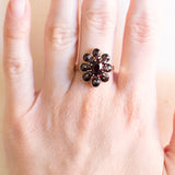 Vintage 8 Karat Gelbgold-Granat-Gänseblümchen-Ring, 50er Jahre