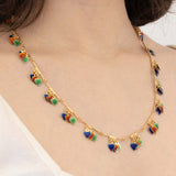 Vintage-Halskette aus 18-karätigem Gelbgold mit herzförmigen Anhängern und roter, orangefarbener, grüner und blauer Emaille, 70er Jahre