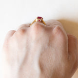 Vintage Ring aus 18 Karat Gelbgold mit synthetischem Rubin (ca. 2.70 ct), 60er Jahre