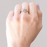 Vintage Ring aus 18 Karat Weißgold mit Diamanten im Brillantschliff (ca. 0.35 Karat), 70er/80er Jahre