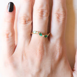 Vintage 18K yellow gold ring with emeralds and brilliant cut diamonds (approx. 0.10ct), 60s/70s
