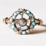 Antiker Ring aus 18 Karat Gelbgold und Silber mit einem zentralen Diamanten im Rosenschliff, Türkisen und Perlen, Anfang des 900. Jahrhunderts