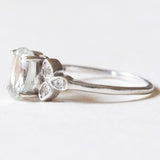 Vintage-Ring aus 9-karätigem Weißgold mit hellblauem Quarz (ca. 1.20 ct) und Diamanten, 60er/70er Jahre