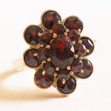 Vintage 8 Karat Gelbgold-Granat-Gänseblümchen-Ring, 50er Jahre