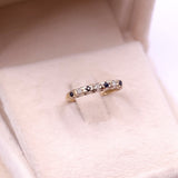 Anello a riviera vintage in oro giallo 9k con zaffiri e diamanti