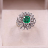 Anello vintage in oro bianco 14k con smeraldo (0,80ct) e diamanti (0,80ctw), anni '60