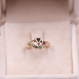 Anello vintage in oro giallo 14k con zaffiro, rubino, smeraldo e diamanti, anni '70