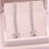 Orecchini pendenti in oro bianco 18k e 14k con diamanti (0.92ctw)