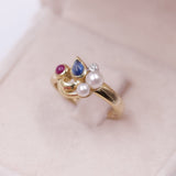 Anello vintage in oro 9k con diamante, rubino, zaffiro e perline. Anni '70