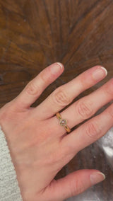 Antiker Solitärring aus 14-karätigem Gelbgold mit einem Diamanten im Rosenschliff (ca. 0.50 ct), 10er Jahre