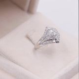 ANELLO GEOMETRICO CON FIORE IN PLATINO CON DIAMANTI (1CTW), ANNI ‘80