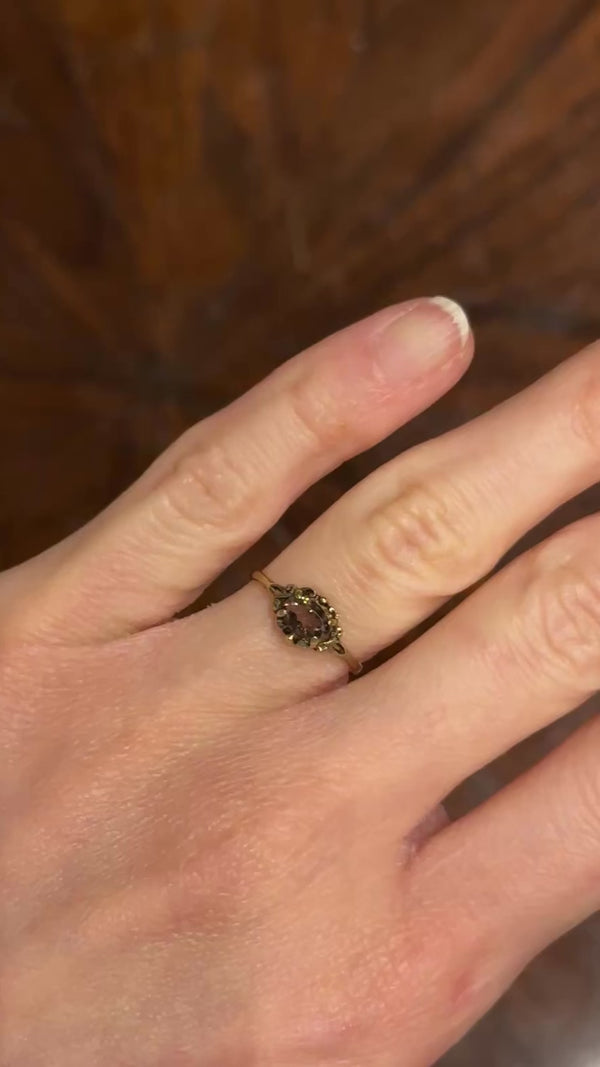 Anello da cocktail vintage in oro giallo 9K con quarzo fumé (0.50ct ca.), anno 1981