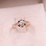 Anello antico solitario in oro giallo 14k e diamante di taglio vecchio (0,38ct), primi del'900