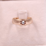 Solitario antico "Gypsy" in oro giallo 14k con diamante di taglio vecchio di 0,12ct, primi del '900