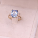 Anello vintage in oro giallo 9K con topazio azzurro (3.50ct ca.)