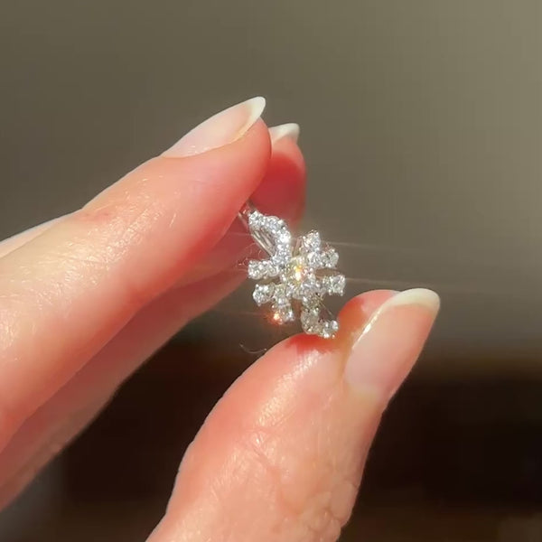 Anello vintage in oro bianco 18K con diamanti di taglio brillante (0.30ctw ca.), anni '60
