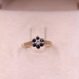 Anello a fiore vintage in oro giallo 9K con zaffiri e diamante