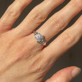 Anello a fiore vintage in platino con diamanti (0.76ctw), anni ‘80