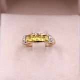 Anello vintage in oro giallo 9k con zaffiri gialli e diamanti