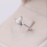 ANELLO IN PLATINO 900 CON DIAMANTE A GOCCIA (1.18CTW)