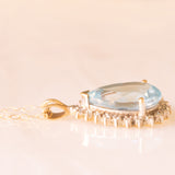 Vintage-Halskette mit Kette aus 9-karätigem Gelbgold und Anhänger aus 9-karätigem Gelb- und Weißgold mit blauem Topas (ca. 4.70 ct) und Diamanten