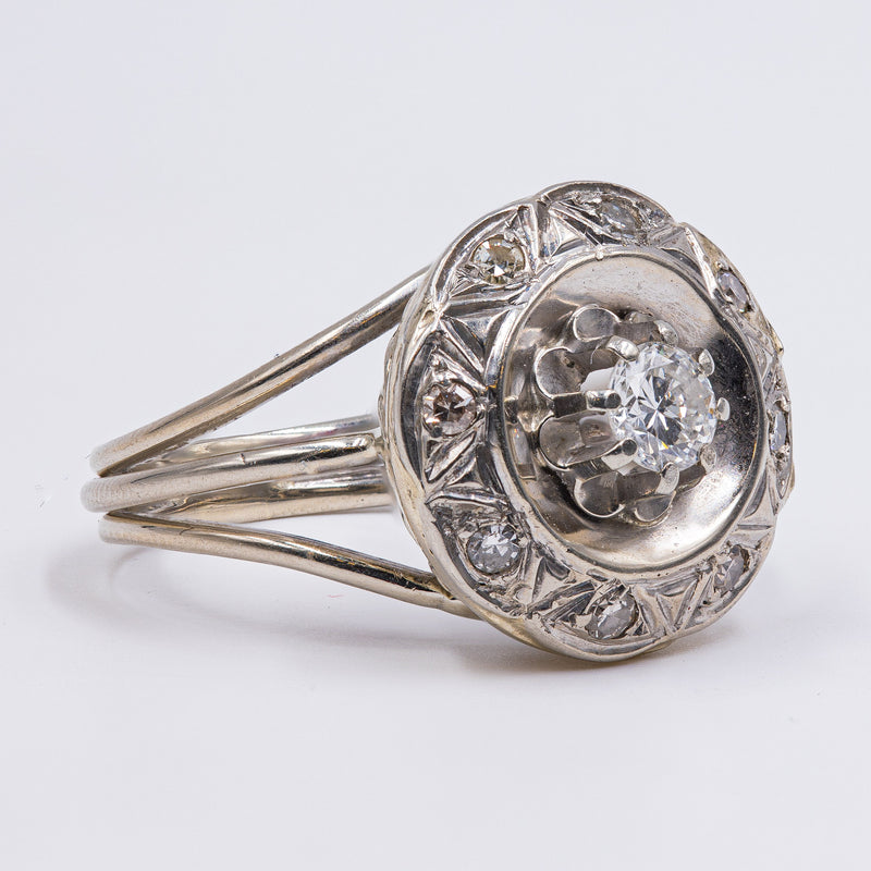 Antique 18K white gold diamond ring (0.45ctw), 1930s / 1940s