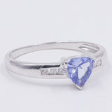 Anello vintage in oro bianco 14K con iolite triangolare e diamanti (0.12ctw ca.), anni '90