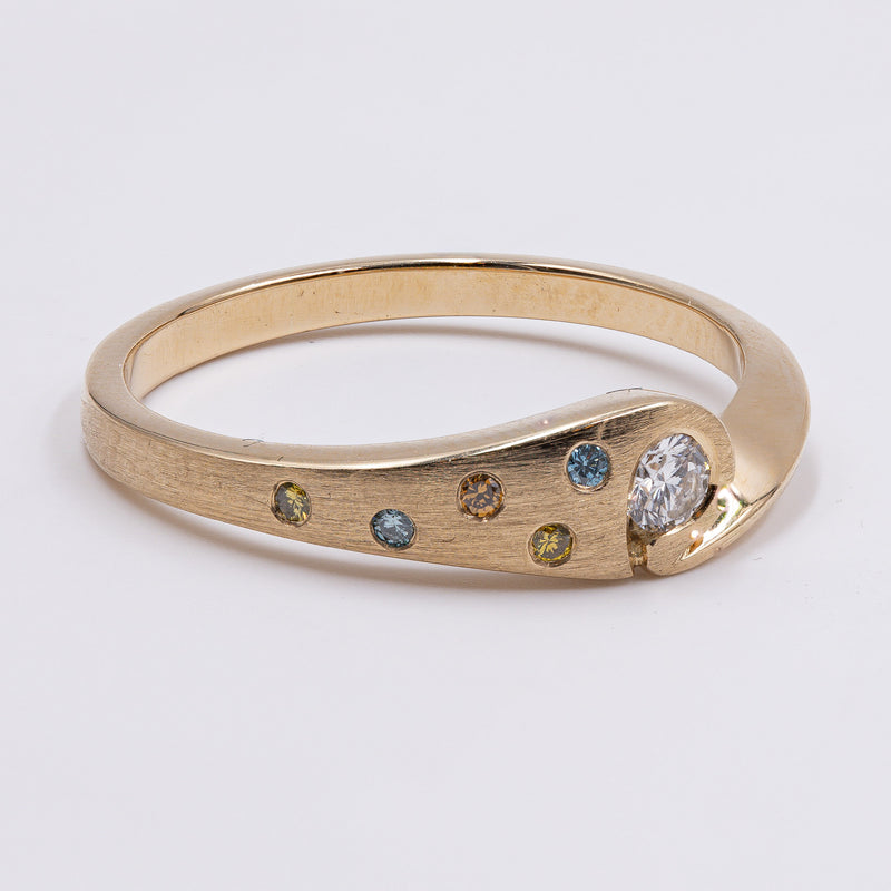 Anello vintage in oro 18k con diamante bianco (0.10ct) e diamanti fancy, anni '70
