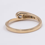 Винтажное кольцо из 18-каратного золота с белым бриллиантом (0.10 карата) и фантазийными бриллиантами, 70-е годы