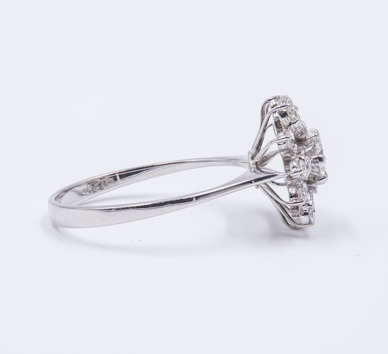 Vintage ring in 18k white gold with diamonds (central 0.25 ct), 1960s
