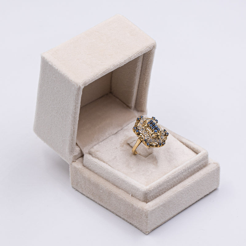 Anello vintage in oro giallo 18K con zaffiri e diamanti taglio rosetta, anni '60