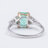 New ring in 18k gold with emerald (1.75 ct) and diamonds (0.17 ct)