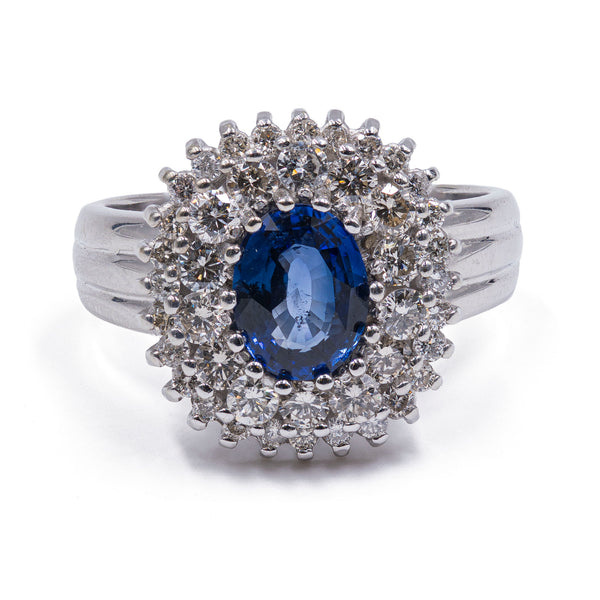 Vintage 14k white gold ring with central sapphire (1.76ct) and contour diamonds (2ct), 1970s / 1980s