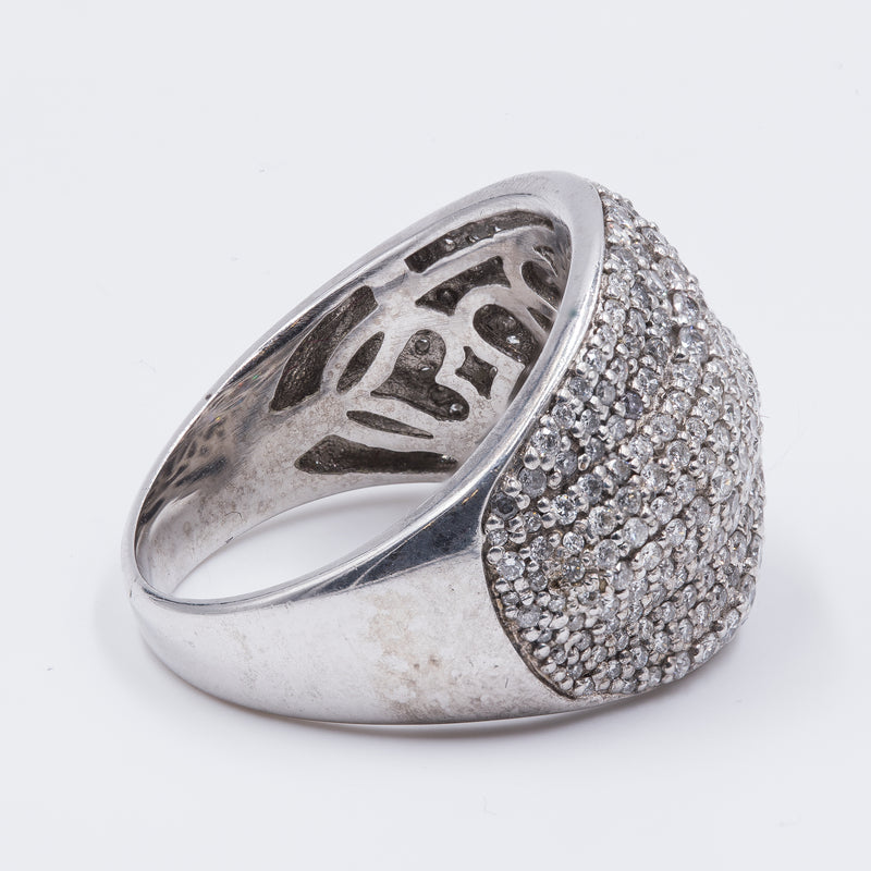 14k white gold ring with pavé diamonds, 1980s