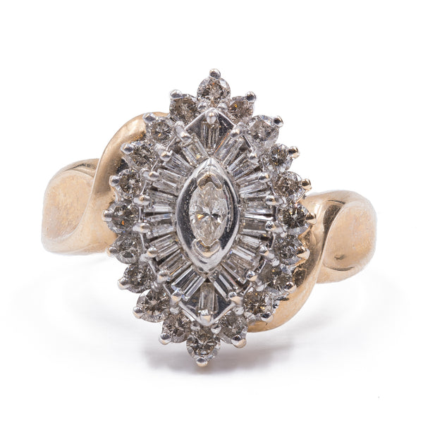 Anello vintage in oro 14k con diamanti taglio marquise, baguette e brillanti. anni 60
