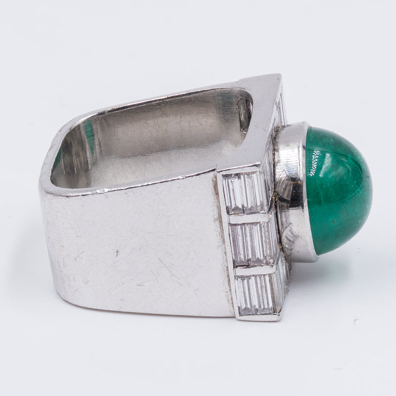 Vintage 18k white gold ring with baguette cut diamonds (3.6ct) and cabochon emerald (6ct), 1980s