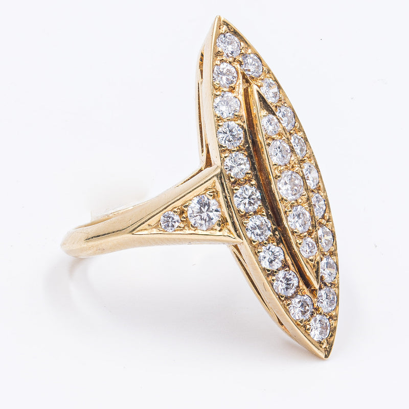 Vintage 18k yellow gold ring with 1ctw brilliant cut diamonds, 1970s