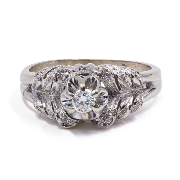 Antique 18k white gold ring with diamonds (central 0.10ct), 1940s