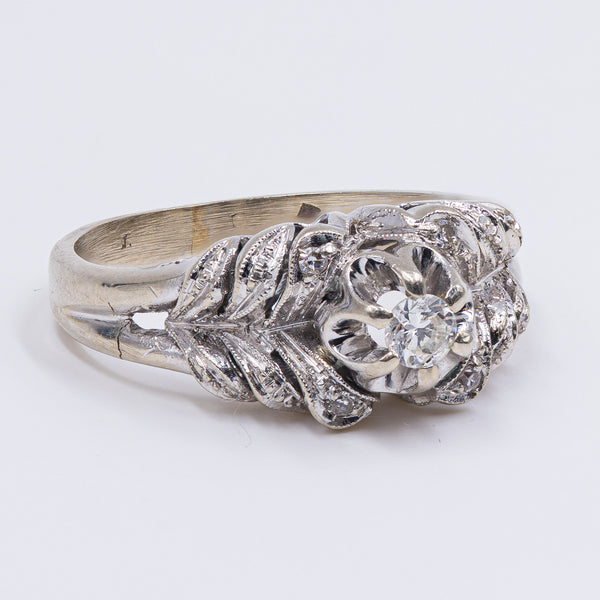 Anello antico in oro bianco 18k con diamanti ( centrale di 0.10ct) , anni '40