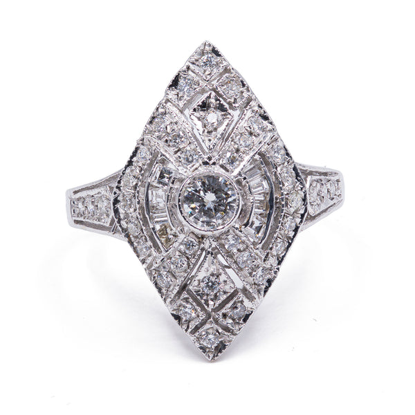 Antique style ring in 18k white gold with diamonds (0.56ct)