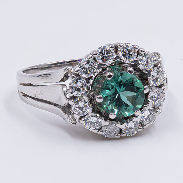 Vintage 14K white gold ring with green tourmaline and diamonds (approx. 0.60ctw), 1960s / 1970s