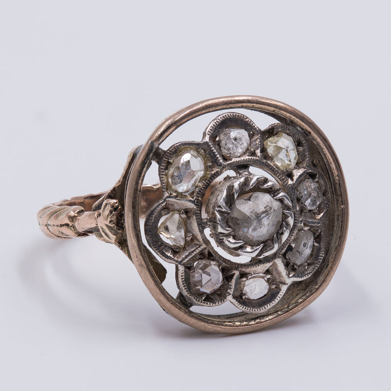 Anello antico in oro 9k con diamanti taglio rosetta, primi del'900
