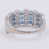 Vintage Ring aus 18 Karat Weißgold mit Diamanten (ca. 0.24 Karat) und blauem Topas, 90er Jahre
