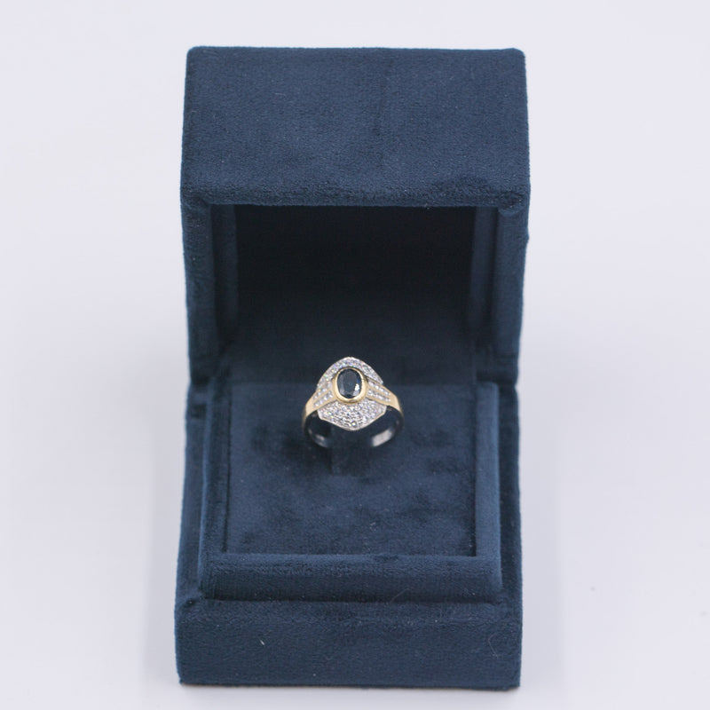 Anello vintage in oro giallo 18k con zaffiro e diamanti (0.50ct), anni '60/'70