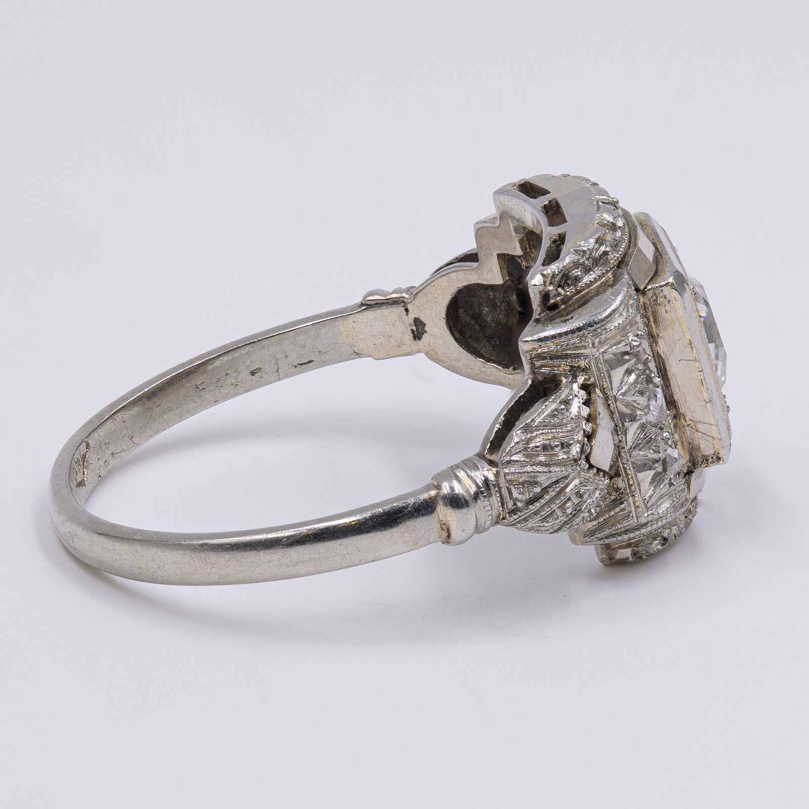 Bague Art Déco En Platine 950 Et Diamants - Taille 50 - Époque Années 1930 - Occasion