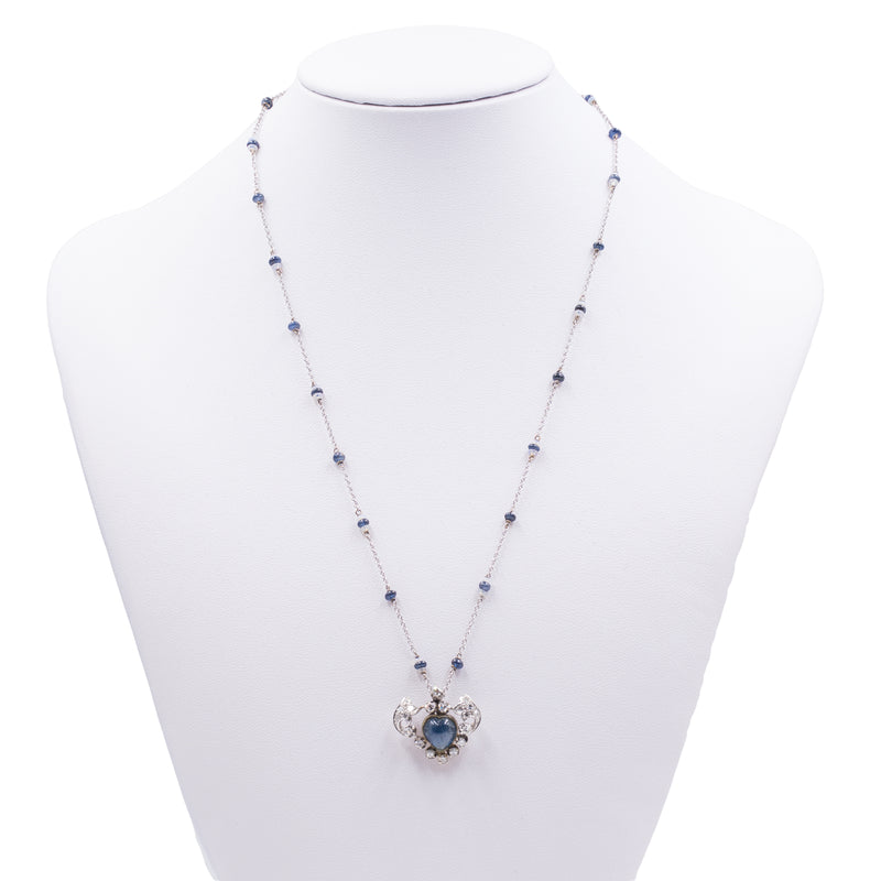 VINTAGE NECKLACE IN 18k WHITE GOLD WITH CABOCHON SAPPHIRE, BRILLIANT-CUT DIAMONDS AND OPALS IN THE CHAIN. 40S