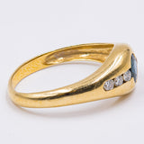 Винтажное кольцо из 18-каратного желтого золота с сапфиром в центре и бриллиантами (0.10 карата), 70-е годы