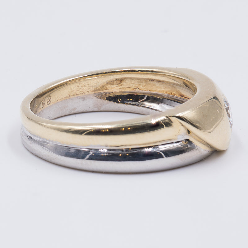 Anello vintage in oro bicolore 14K con diamante centrale di 0.23ct, anni ‘80